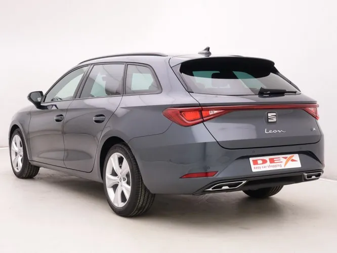 Seat Leon 1.5 TSi 150 FR Sportswagon + GPS + Virtual + Winter + LED Lights Image 4