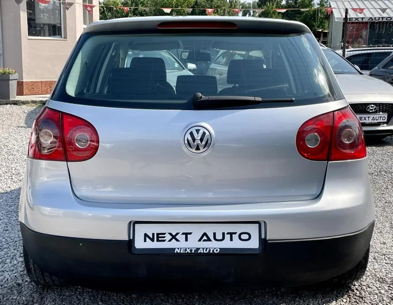 Volkswagen Golf 1.9TDI 90HP Image 6