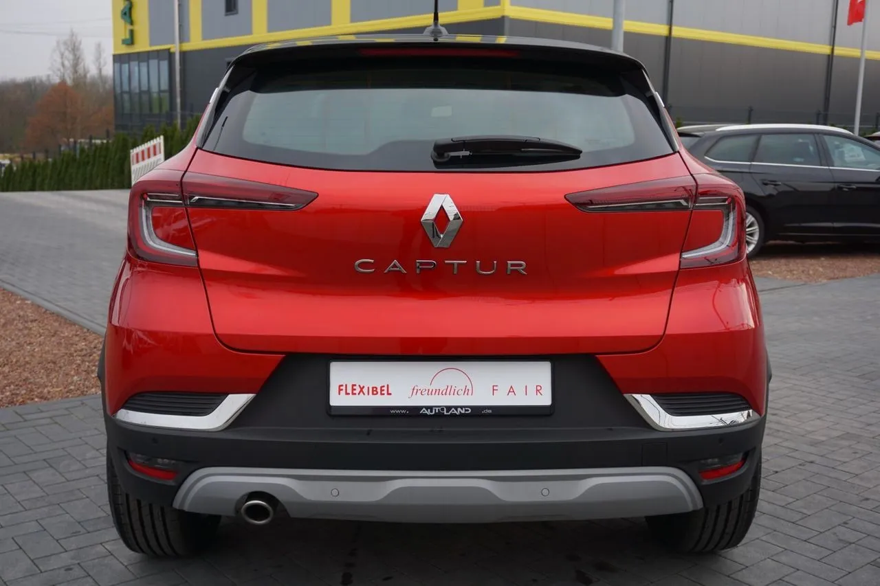 Renault Captur TCe 90 Navi...  Image 3